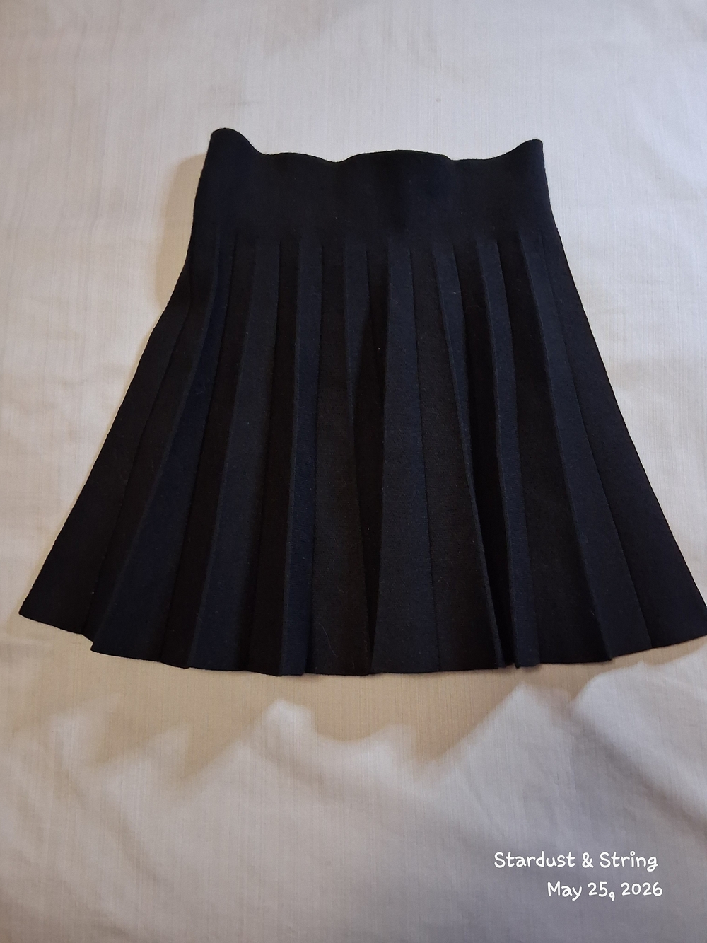 Shein Teen Black Pleated Mini Skirt Size 16Y Knit Schoolgirl Style